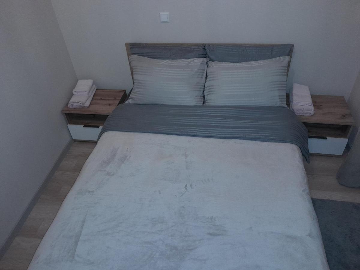 Gray Apartament 2 Priştine Dış mekan fotoğraf