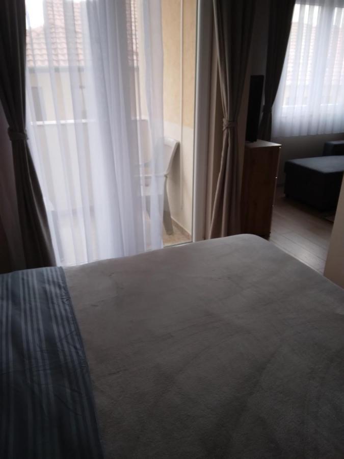 Gray Apartament 2 Priştine Dış mekan fotoğraf